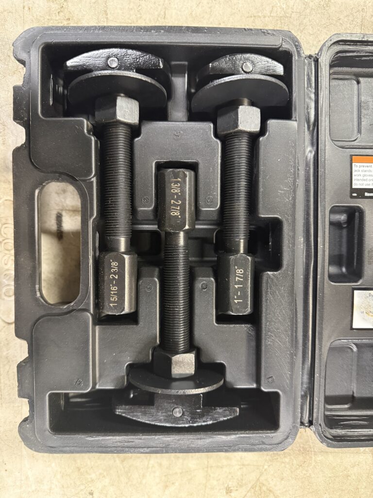 REAR AXLE BEARING PULLER KIT